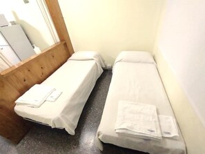 City Apartment, 2 Single Beds, City View