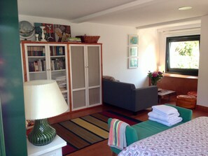 Deluxe Suite, 1 Double Bed, Garden View