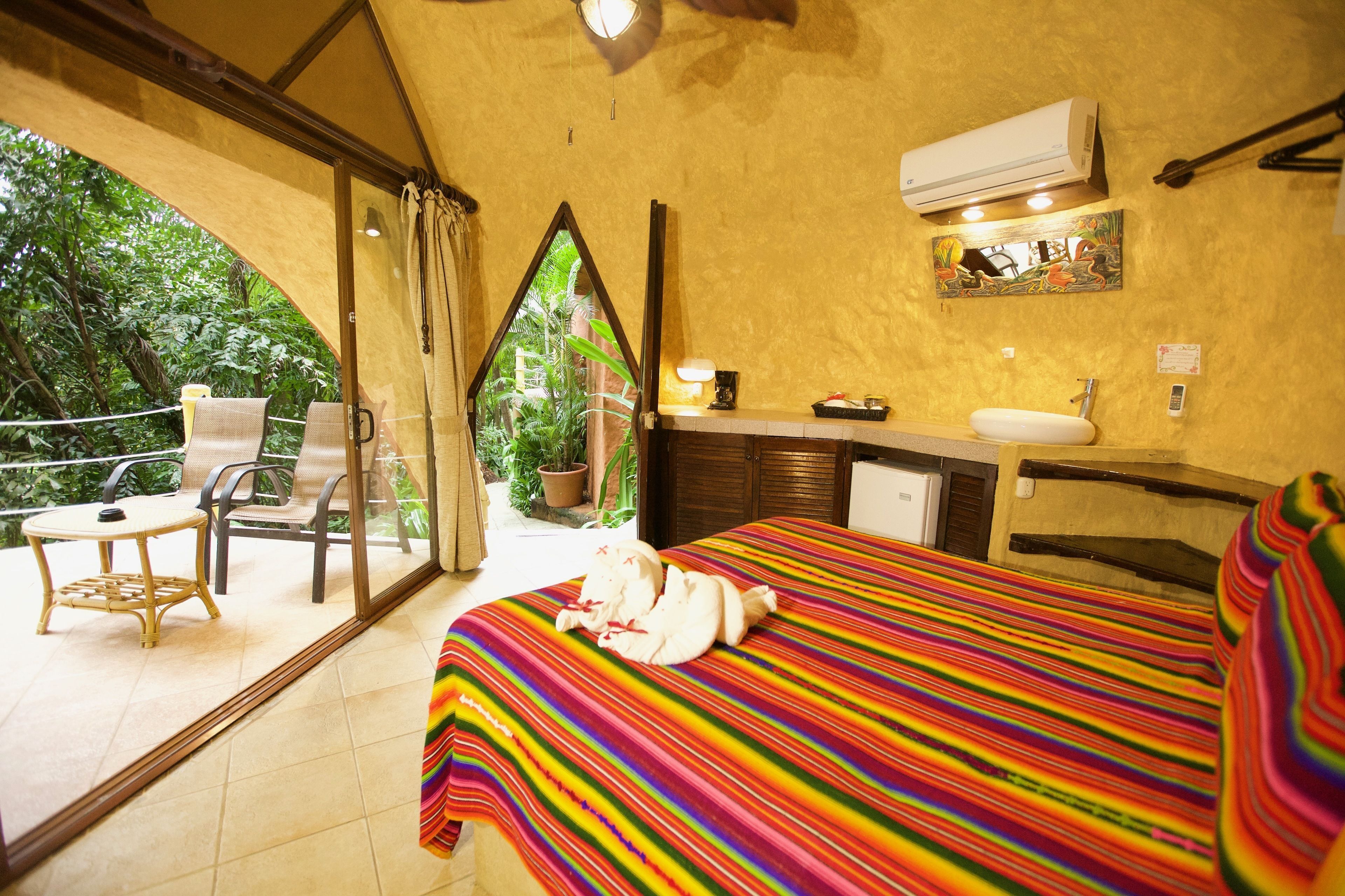 In-room safe, free WiFi, bed sheets