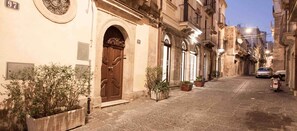 EntrĂ©e de lâhĂ©bergement