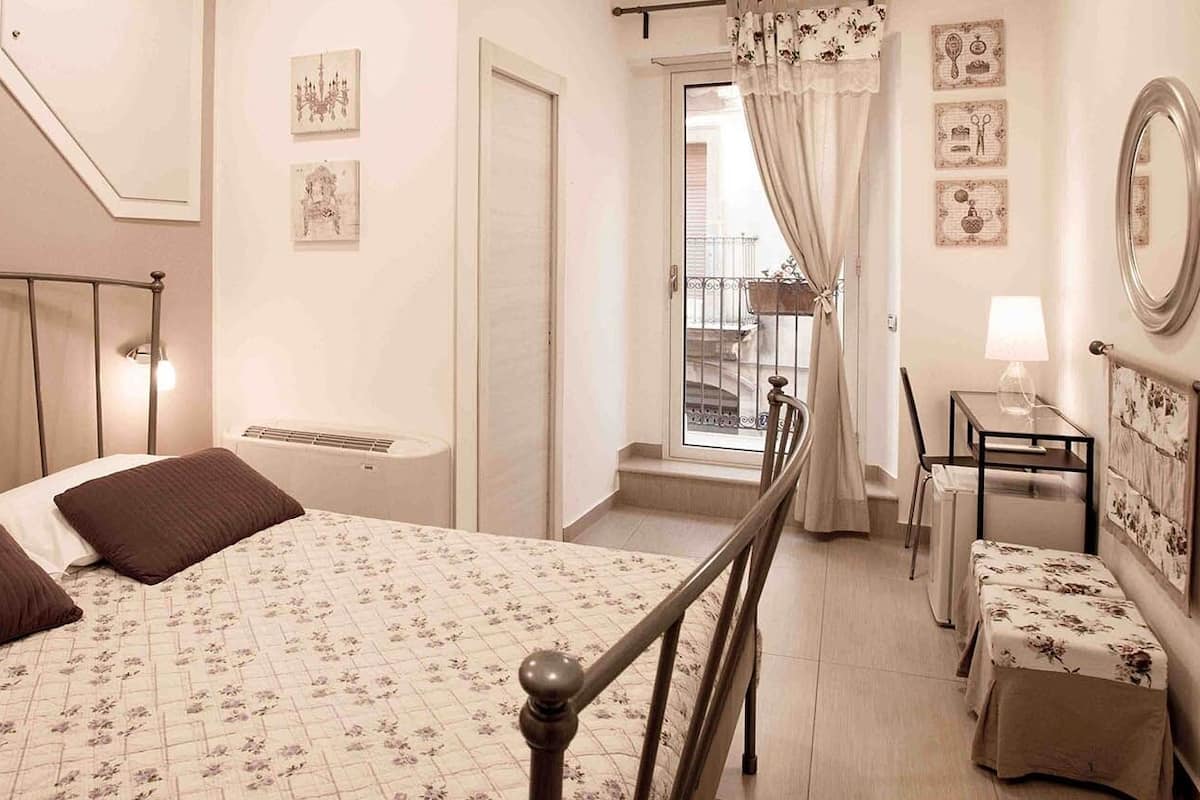 Suite, balcone (Tromba) | 1 camera, con stile personalizzato, con arredamento individuale