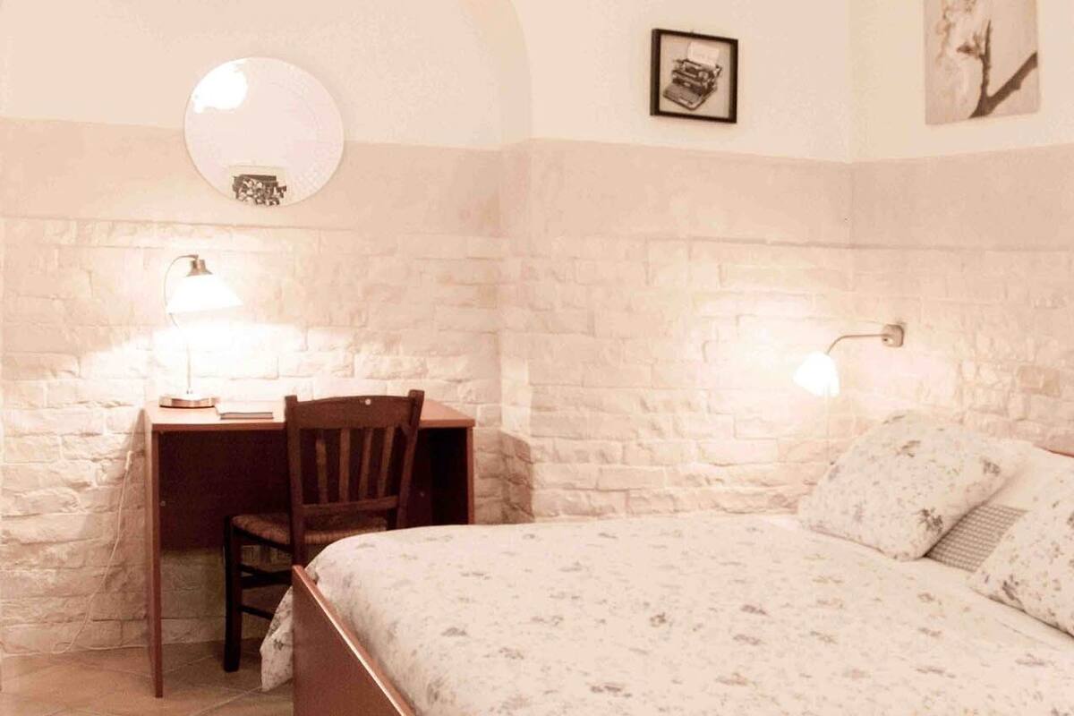 Apartment, 1 Bedroom, Ground Floor (La Maison de Coco) | Desk, soundproofing, iron/ironing board (on request), cribs (free)