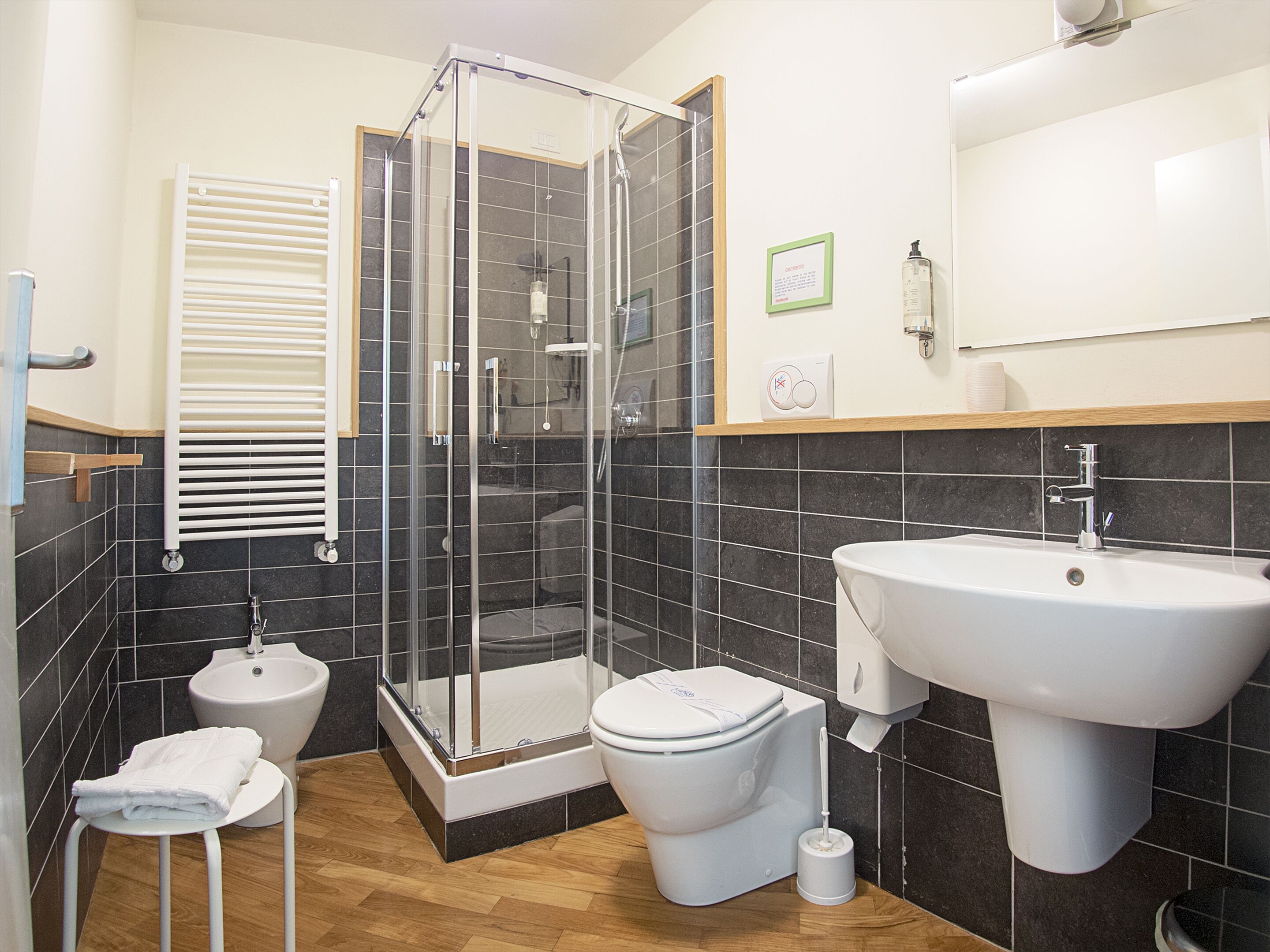 Standard-Doppelzimmer, mit Bad (Bouganville/Agave) | Badezimmer