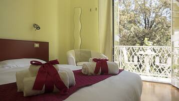 Camera Deluxe con letto matrimoniale o 2 letti singoli, balcone | Lenzuola Frette, biancheria da letto di alta qualità