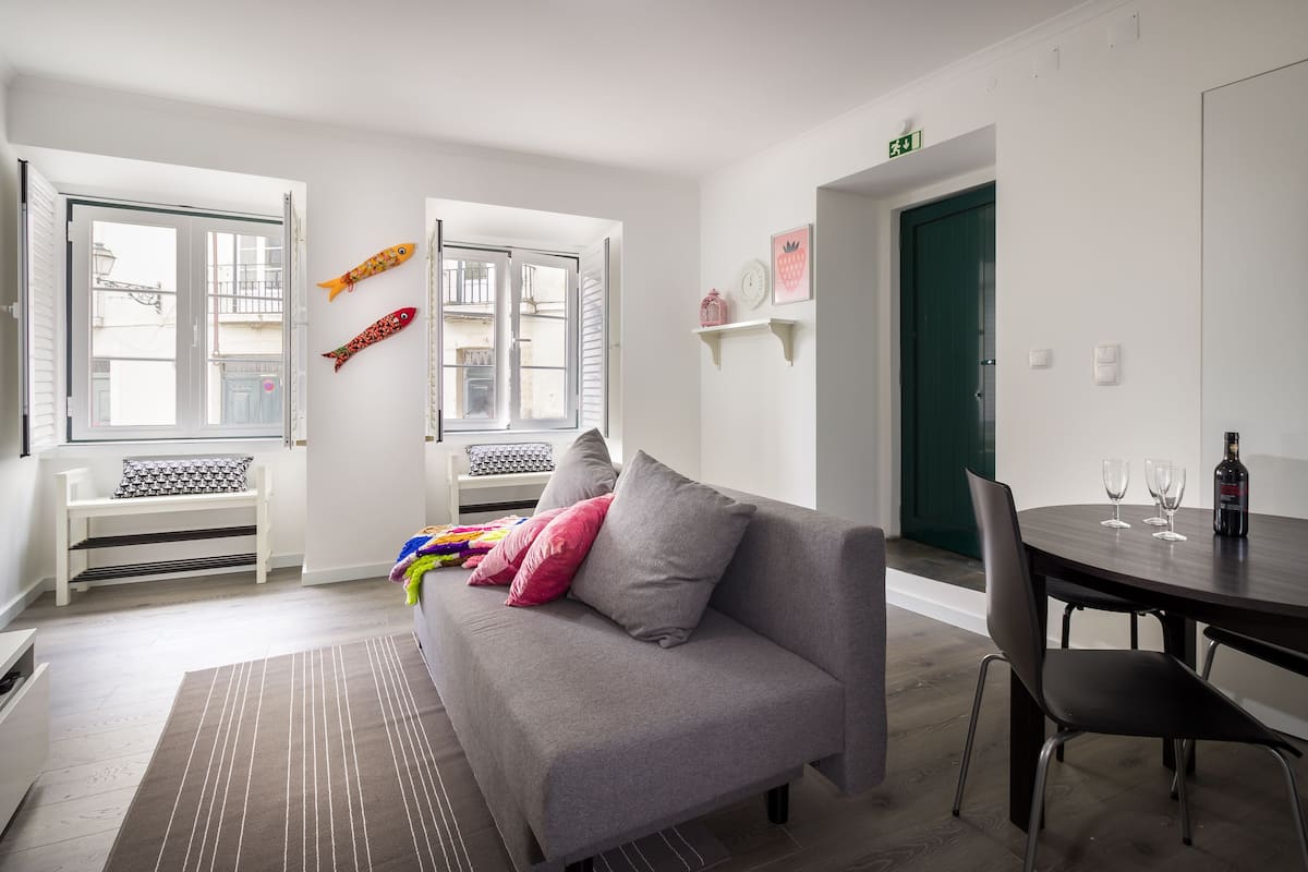 Appartamento Classic, 1 camera da letto (Lovely House) | 1 camera, postazione laptop, ferro/asse da stiro, Wi-Fi gratuito