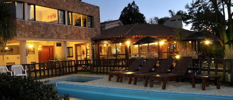 Outdoor pool, pool loungers