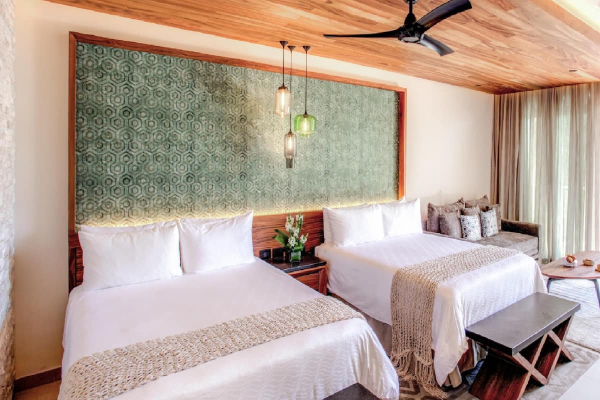 Ropa de cama de alta calidad y artículos del minibar gratis