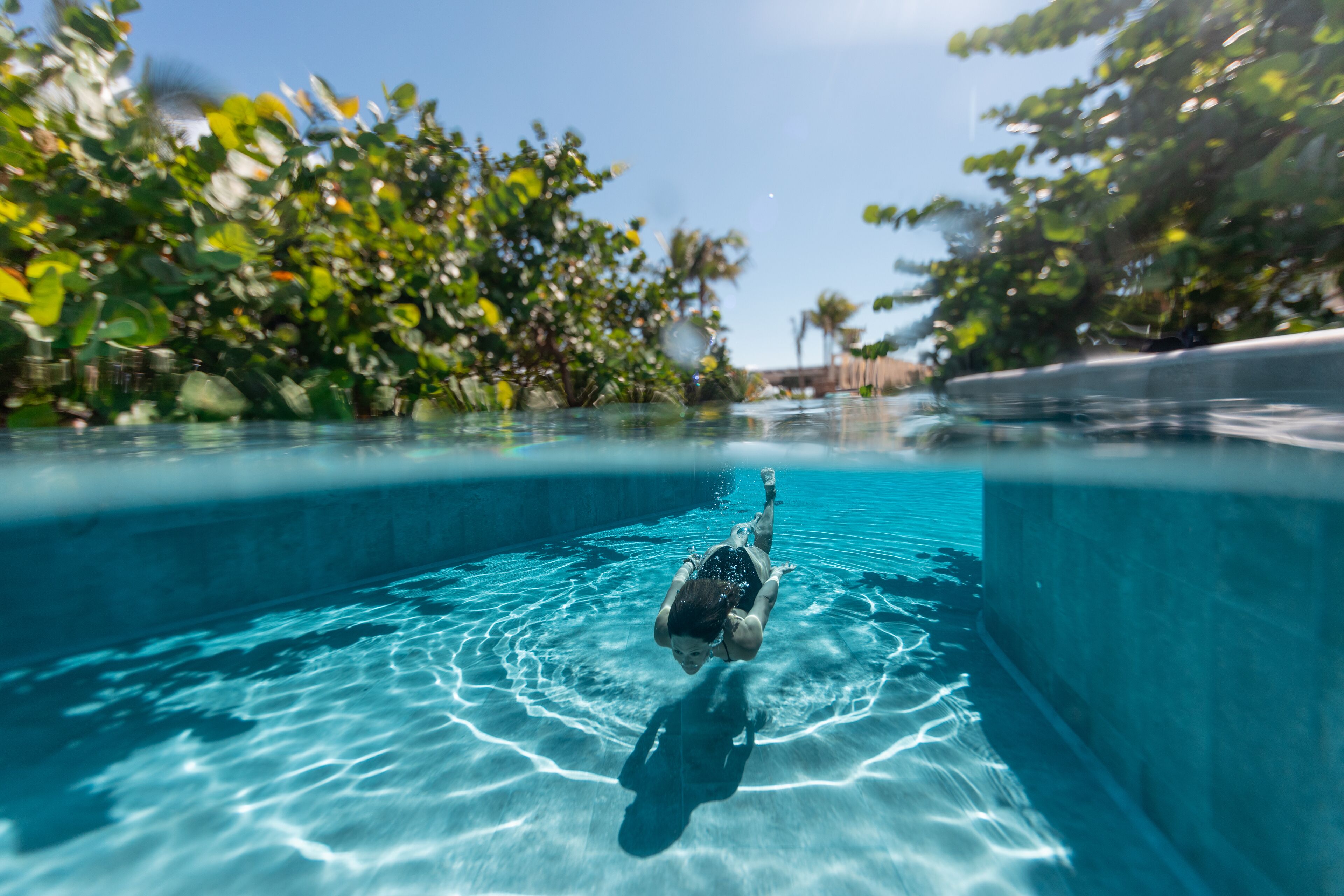 6 outdoor pools, open 8:00 AM to 8:00 PM, free pool cabanas