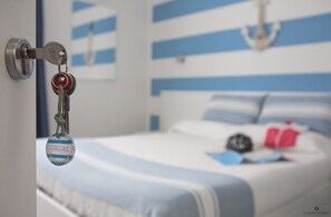 Standard Room, 1 Queen Bed, Non Smoking | Down duvets, in-room safe, individually decorated, desk - L'Approdo Dell' Ammiraglio (La Spezia)