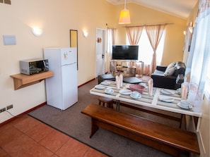 Standard Cabin, 1 Double Bed, Non Smoking (2 personas) | Living area