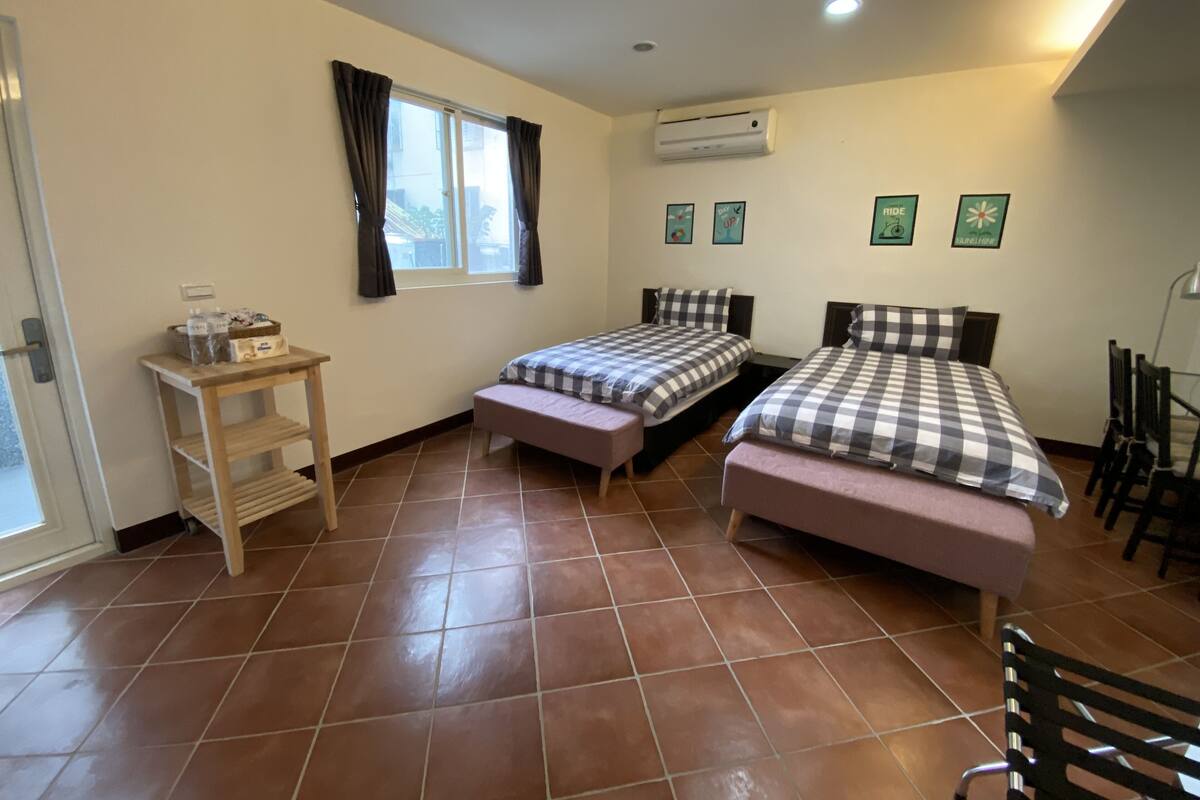 Habitación Business con 1 cama doble o 2 individuales, varias camas, no fumadores | Terraza o patio