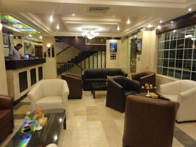 Golden Palace Hotel Apartments