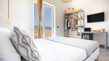 4 Schlafzimmer, Zimmersafe, Schreibtisch, BĂŒgeleisen/BĂŒgelbrett