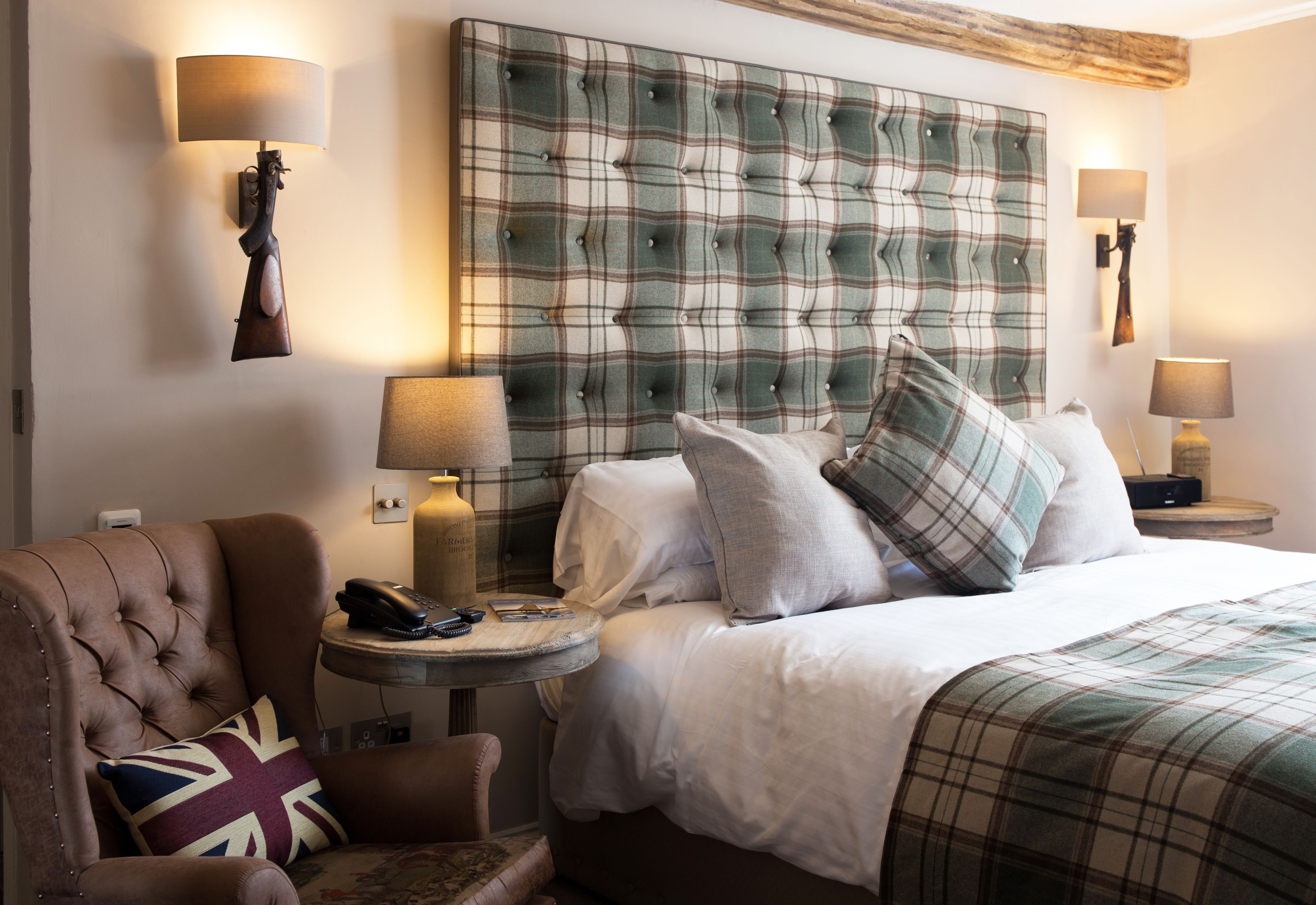 hunters lodge | 1 bedroom, egyptian cotton sheets, premium bedding, pillow-top beds