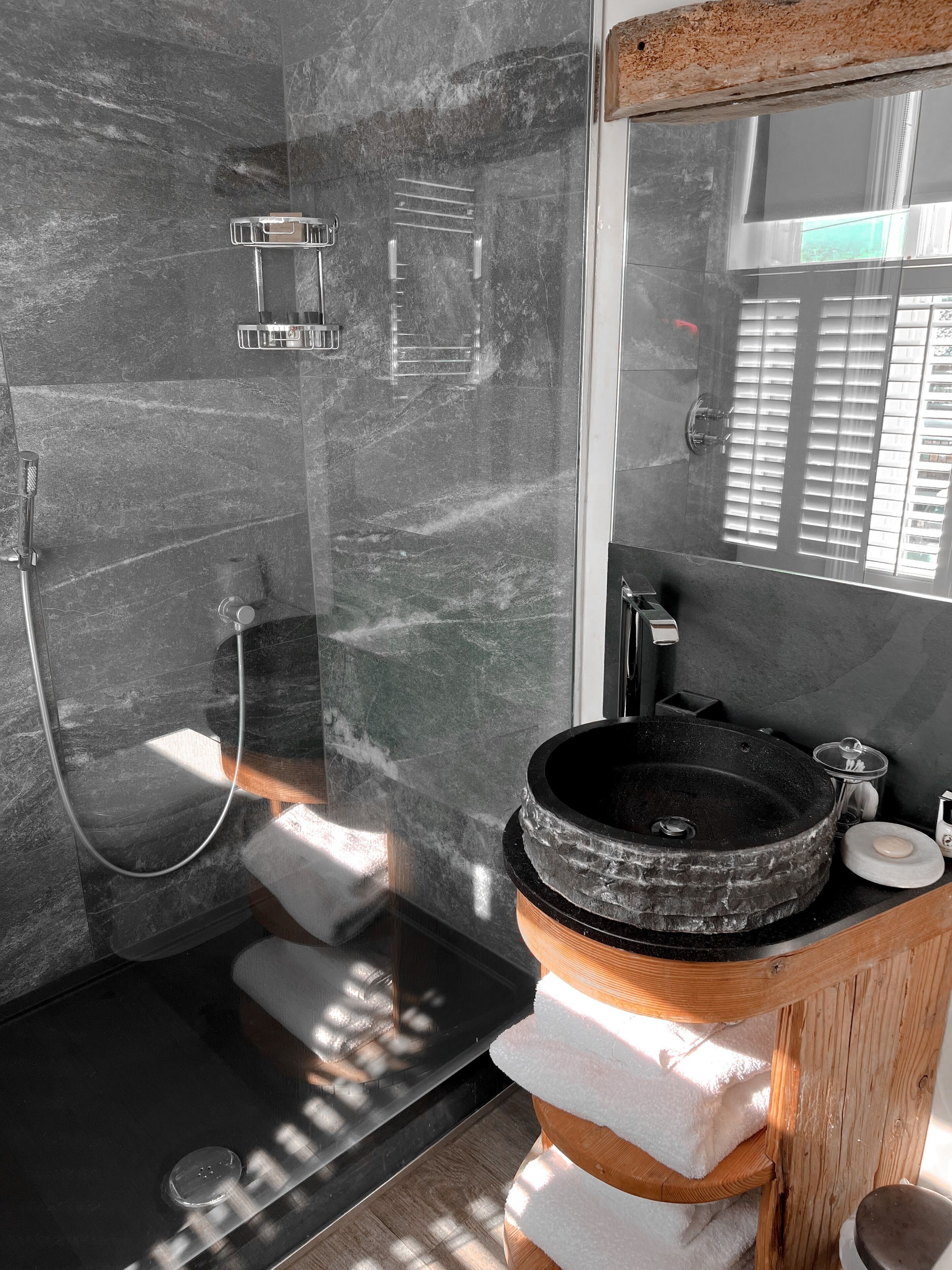 the cosy room | bathroom | free toiletries, hair dryer, bathrobes, slippers