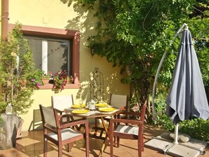 ลานระเบียง/นอกชาน