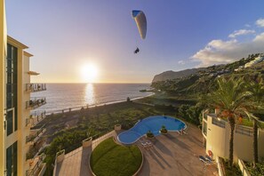 Pool - Vila Formosa, apartment in a luxury condominium. (Funchal)