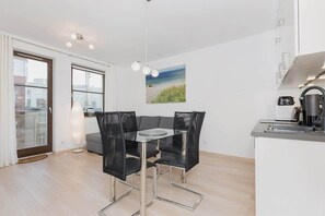 Interior - Stylish Apartment with Balcony | Close to the Park (Swinoujscie)
