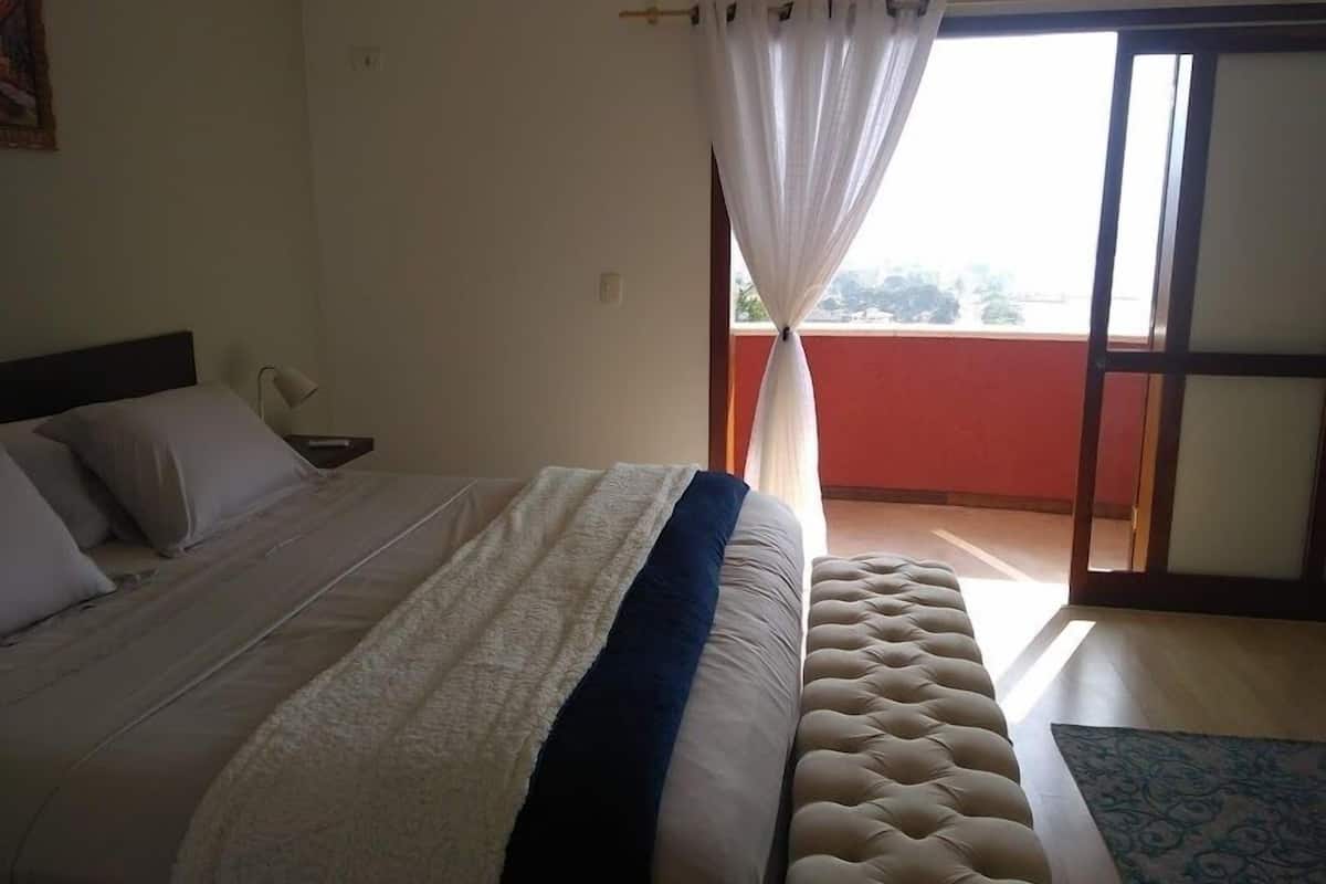 Suite Premier, hidromasaje, vista al mar (1) | Tabla de planchar con plancha, wifi gratis y ropa de cama