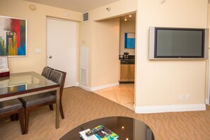 Interior - Fort Lauderdale Condo Near the Beach (Fort Lauderdale)