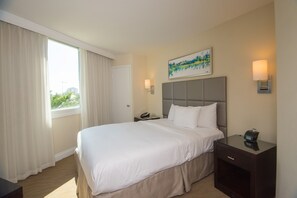 1 bedroom, in-room safe, iron/ironing board, free WiFi