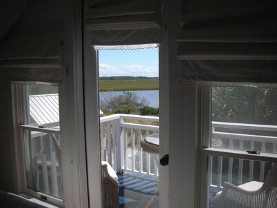 BALD HEAD DIAMOND:Perfect Jewel for a Couple's Getaway!!!