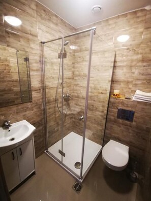 Shower, free toiletries, hair dryer, towels - Apartamenty Górski Kryształ (Poronin)