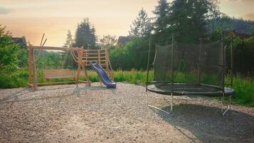 Children’s play area – outdoor