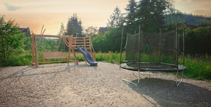 Children’s play area – outdoor