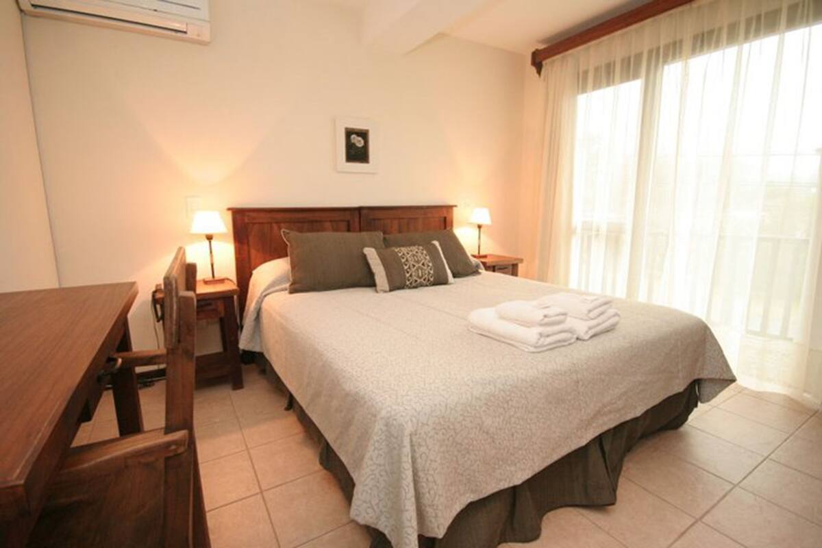 In-room safe, free WiFi, bed sheets