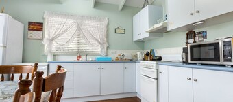 Four-Sisters - Lakes Entrance, VIC