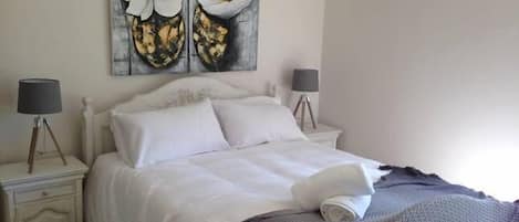 2 bedrooms, desk, iron/ironing board, travel cot