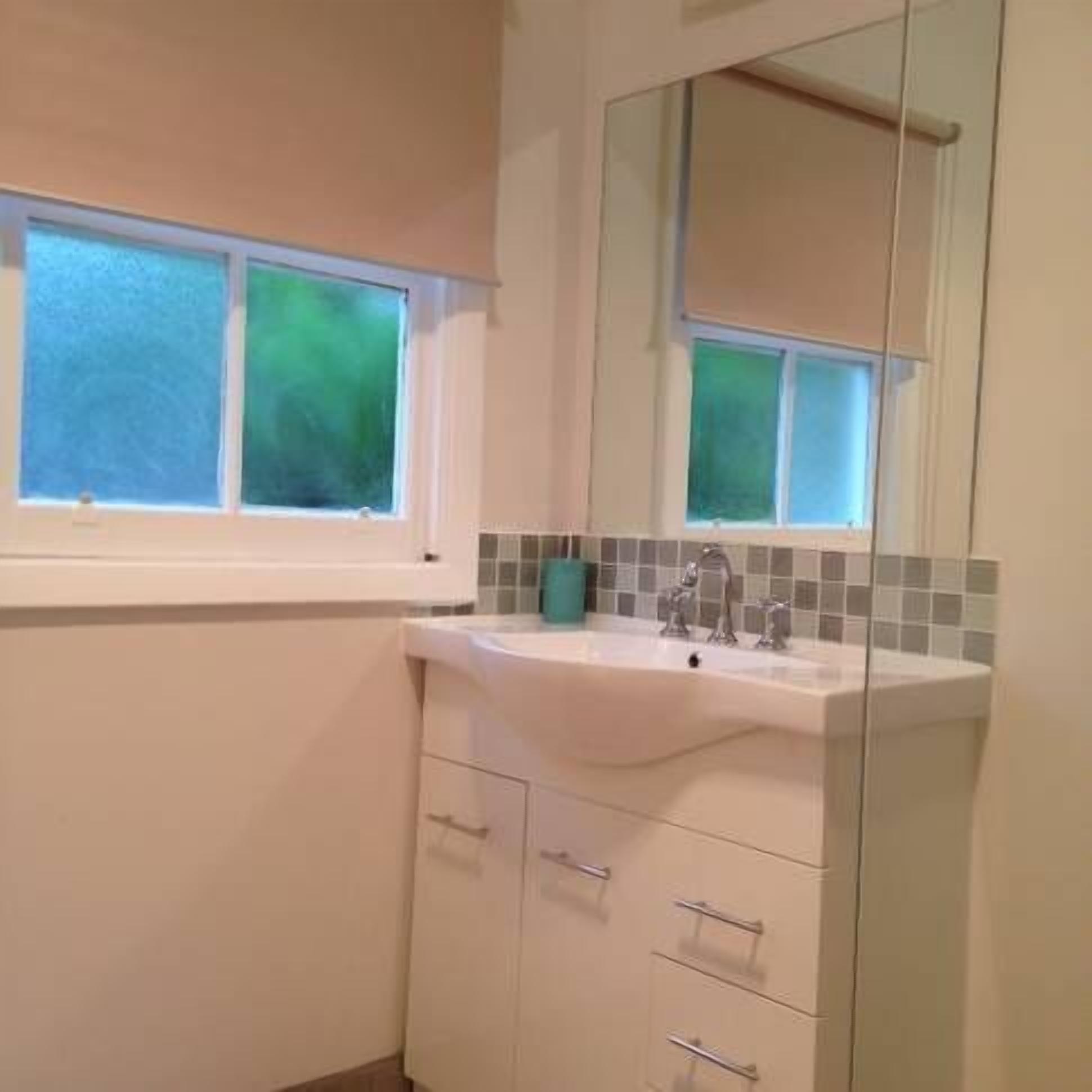 Umweltfreundliche Kosmetikartikel, Haartrockner, Handtücher, Seife