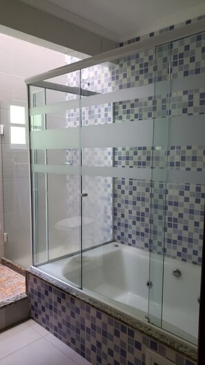 Ducha y bañera combinadas