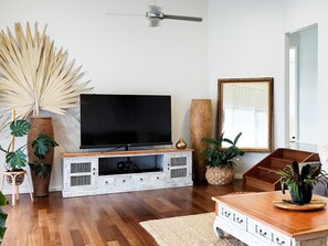 Interior - Reconnect Your Mind, Body and Soul... (Wongawallan)