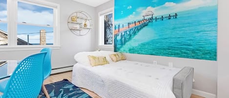 2 bedrooms, in-room safe, iron/ironing board, free WiFi