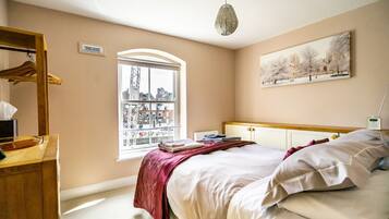 1 bedroom, iron/ironing board, Internet
