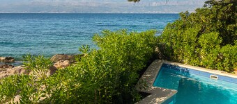 Beachfront twin villa, private heated pools & amazing sea views - Villa Rosemary