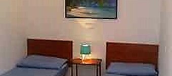 Twin room with small private bathroom - B05