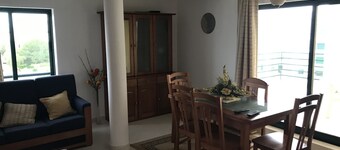 Armação House w / Air Conditioning, Parking, WI FI