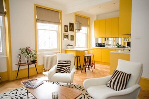 TV - Beautiful 1 bedroom apartment in Chelsea with terrace (London)