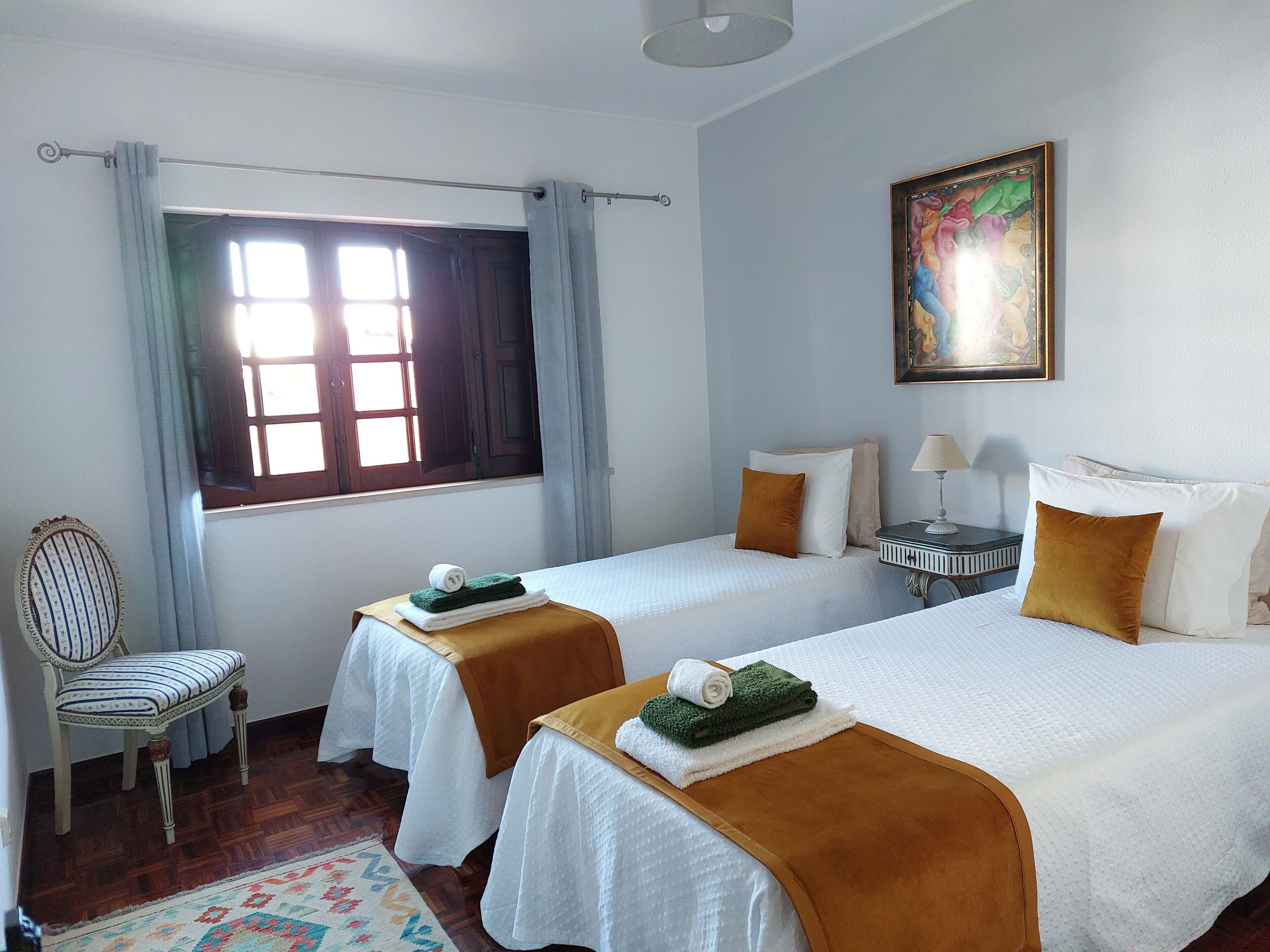 2 間睡房、熨斗/熨衫板、可攜式嬰兒床、免費 Wi-Fi