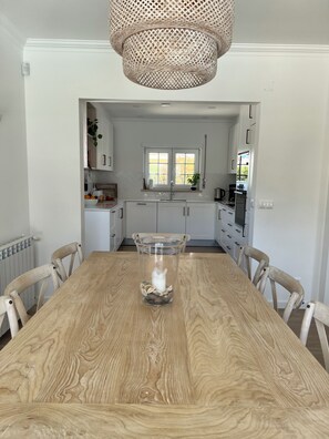 Dining - 4 bed, 4 bath villa with large private heated pool (amoreira)
