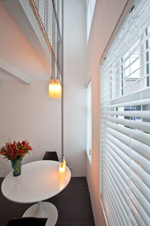 Interior - MAFF CITY HOUSE - 18th century Courtyards property with private parking (Den Haag)