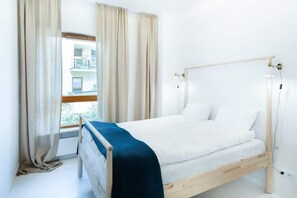 1 bedroom, WiFi, bed sheets