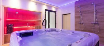 Prestigious Apartment | Garden, Jacuzzi and Parking