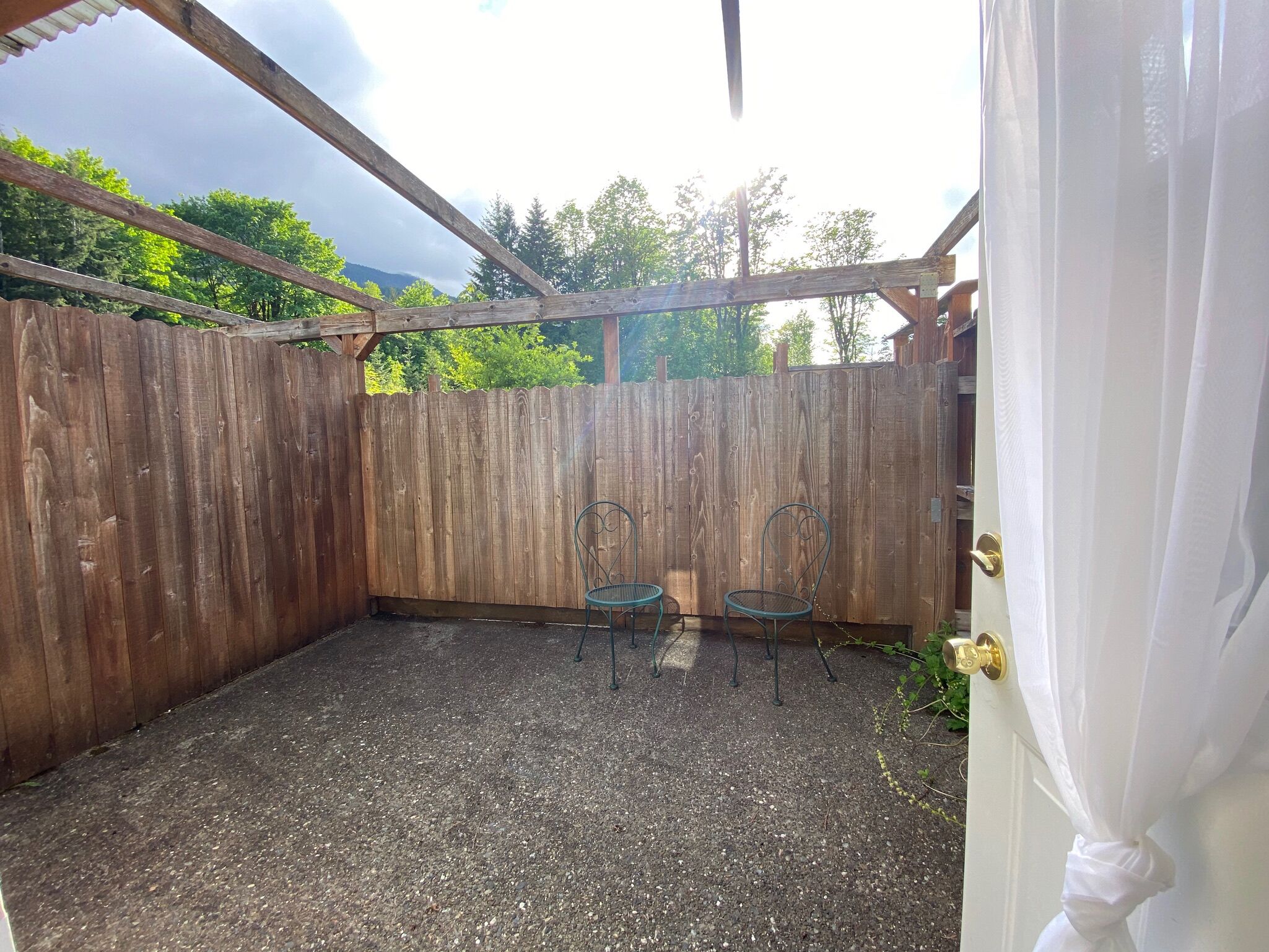 Premium Room, 1 Queen Bed, Non Smoking, Patio | Terrace/patio