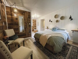 Suite Premium, 2 camas de matrimonio, no fumadores, cocina básica | Decoración individual y espacio para trabajar con un portátil