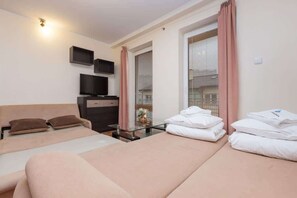 1 bedroom, iron/ironing board, WiFi, bed sheets - Cozy Studio | Balcony | Close to Railway Station ( Świnoujście)