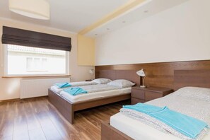 5 Schlafzimmer, Bügeleisen/Bügelbrett, WLAN, Bettwäsche
